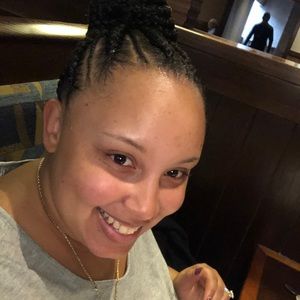 Meet your Posher, April